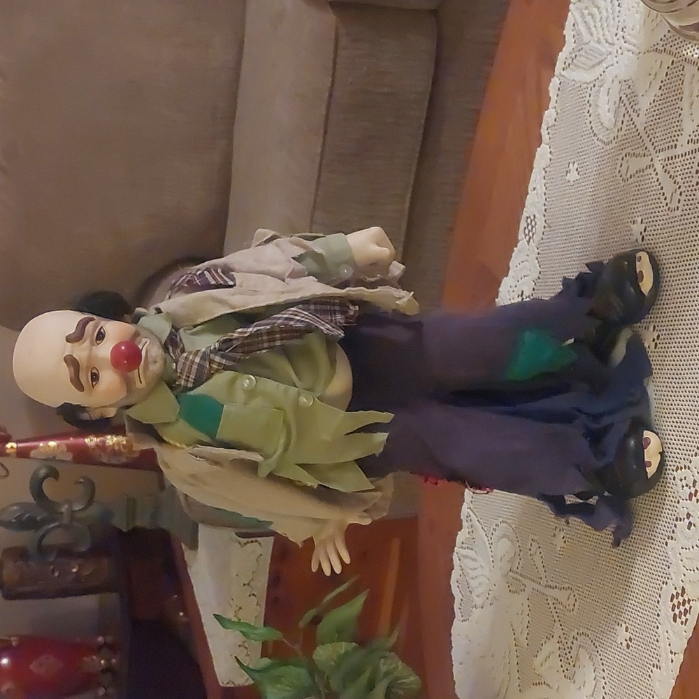 Vintage Dynasty Doll Collection Clyde The Hobo Clown Porcelain Doll Collectible